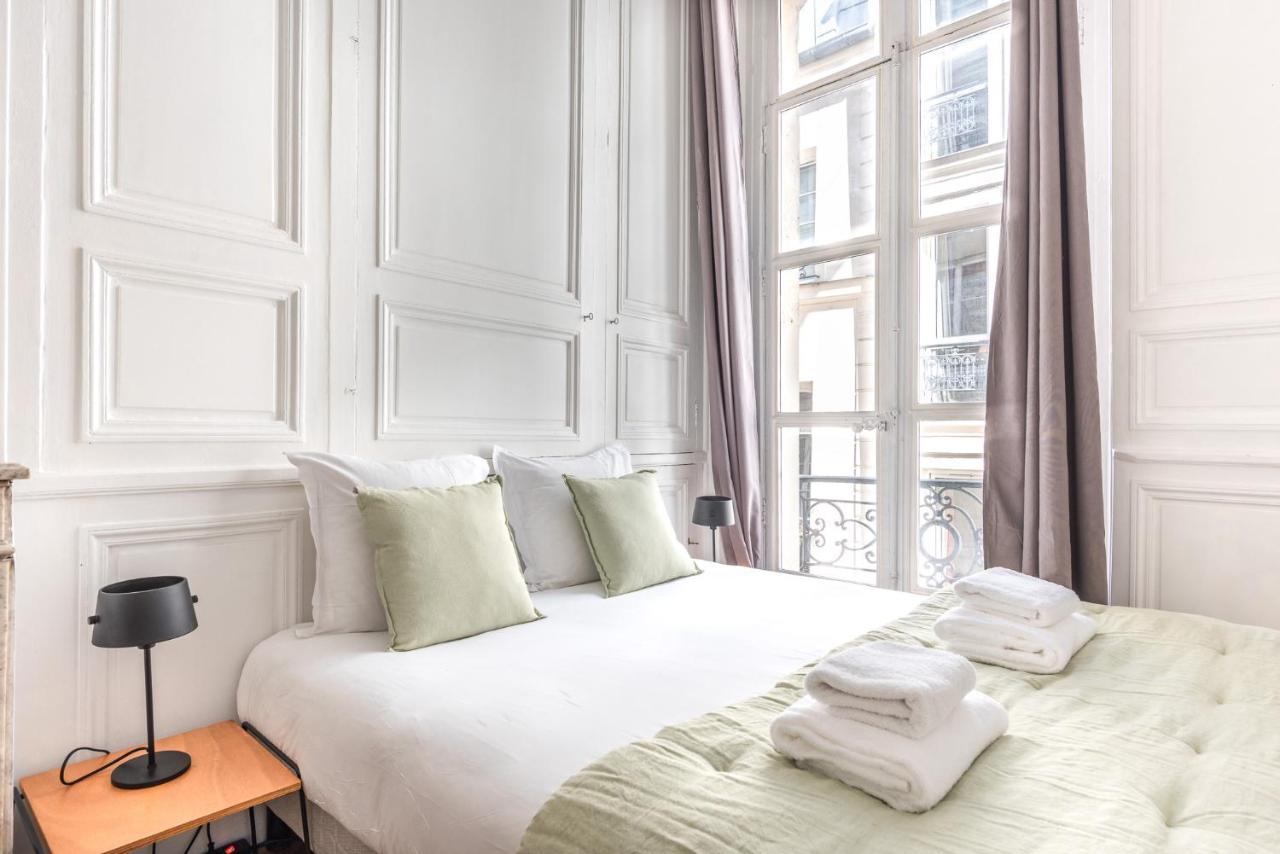Outstanding Parisian Flat In Heart Of Paris Center Apartment Luaran gambar