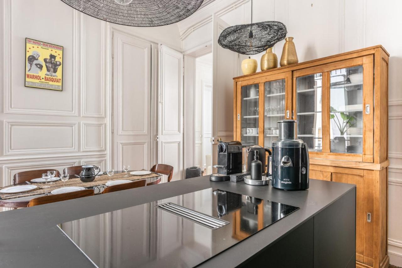 Outstanding Parisian Flat In Heart Of Paris Center Apartment Luaran gambar