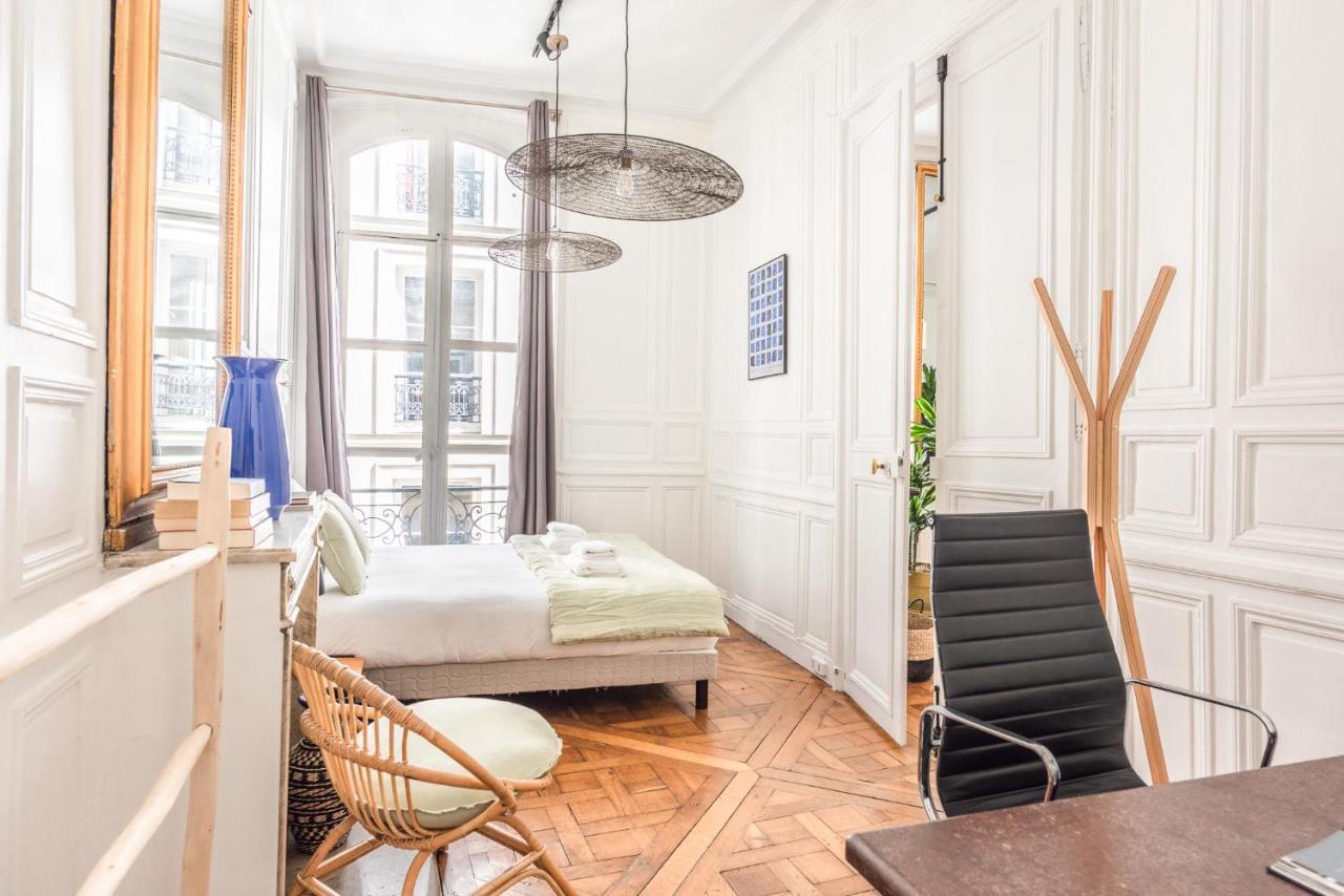 Outstanding Parisian Flat In Heart Of Paris Center Apartment Luaran gambar