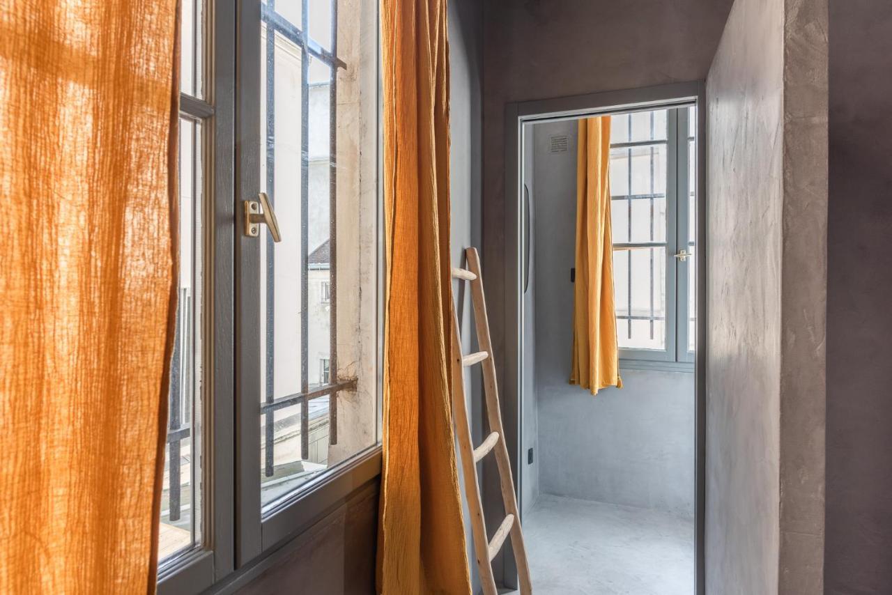 Outstanding Parisian Flat In Heart Of Paris Center Apartment Luaran gambar