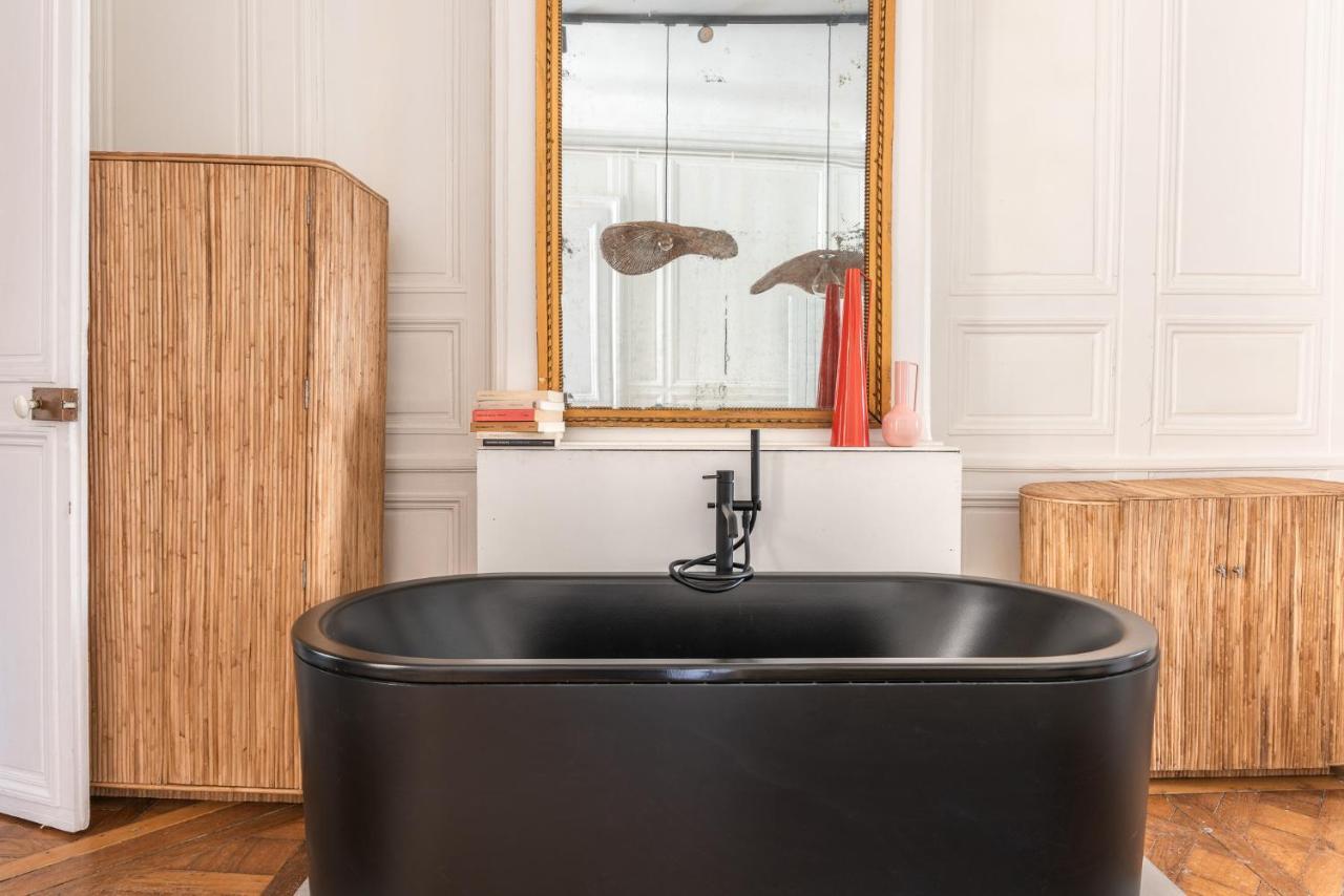 Outstanding Parisian Flat In Heart Of Paris Center Apartment Luaran gambar